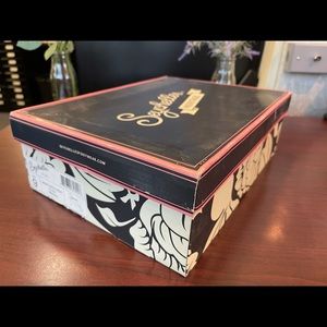 Seychelles Black Suede T-strap heels